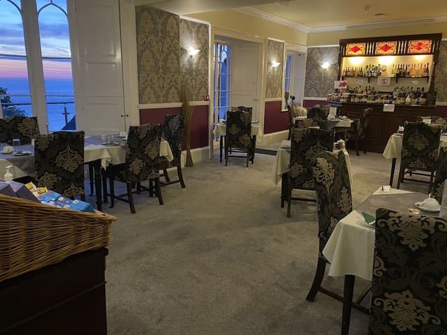 Classic Double Room, Ensuite, Partial Sea View