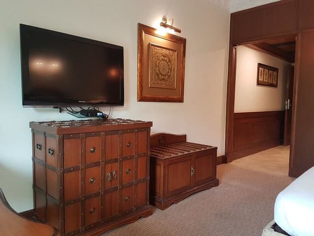 Luxury Suite