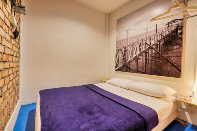 Standard Queen Room