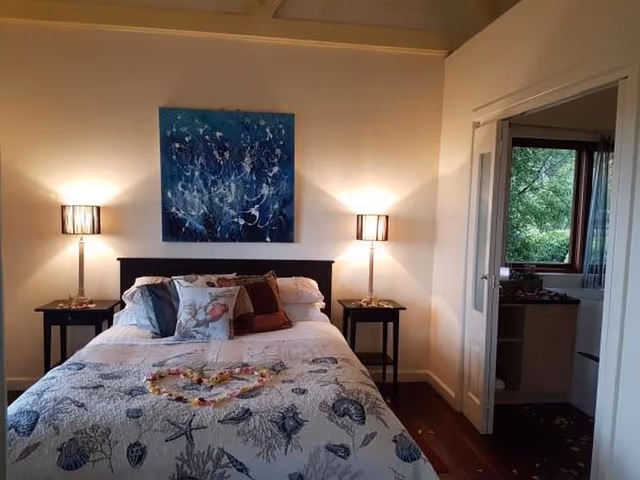 Deluxe Cottage, 1 Queen Bed with Sofa bed, Vineyard View