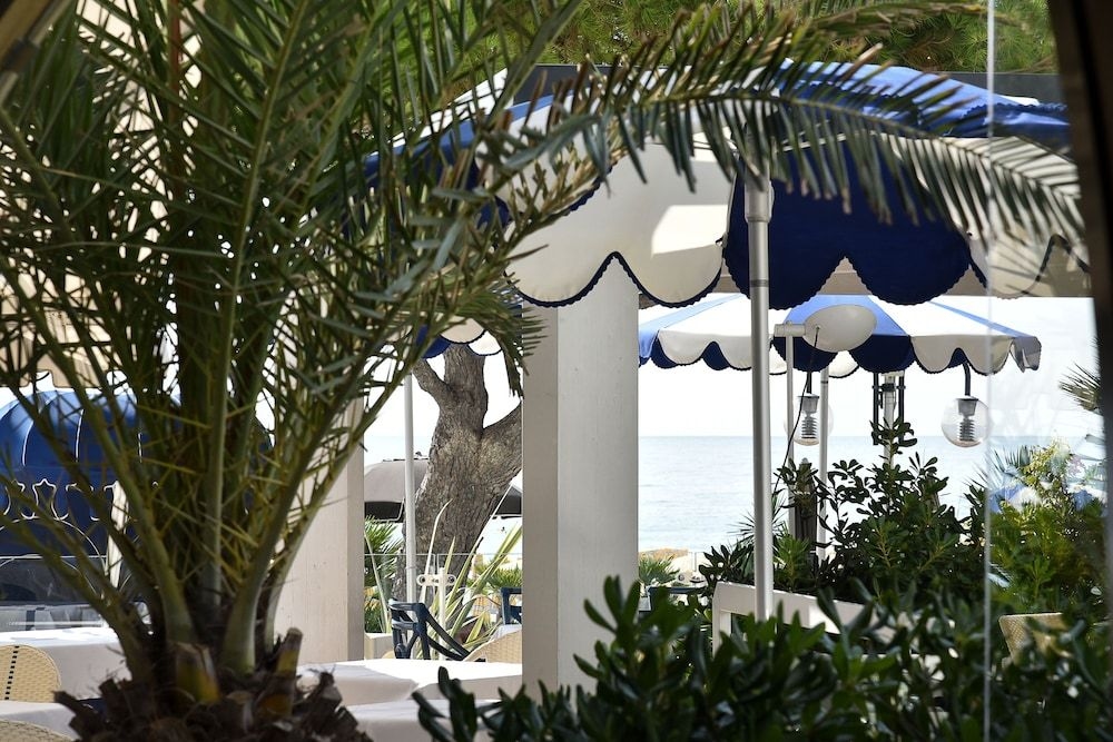 Hotel Anthony0