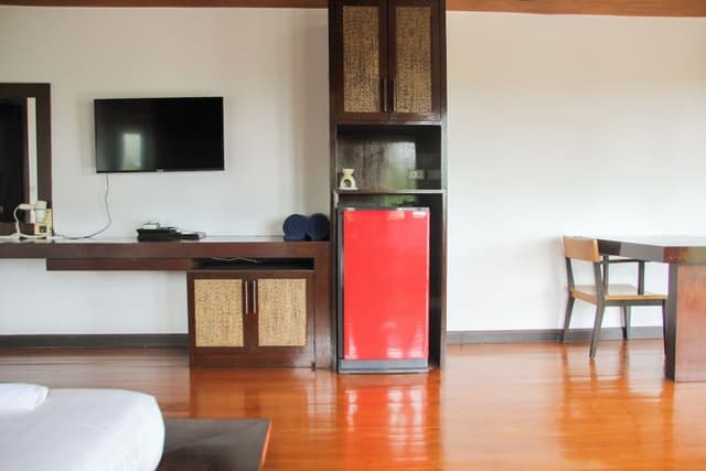 Deluxe Double Room, 1 Double Bed, Partial Sea View