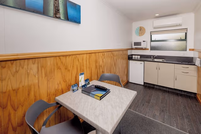Studio Motel (2 Bed)