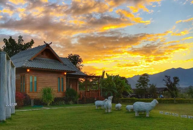 Double Cottage