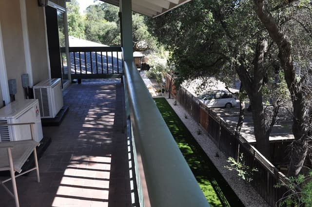 Executive Suite, 3rd Floor, Stair Access Only