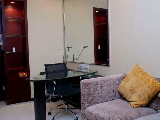 Business Suite Room