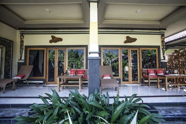 Suite (Mountain & Garden View)