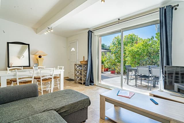 Superior Apartment, 2 Bedrooms (Magnolia)