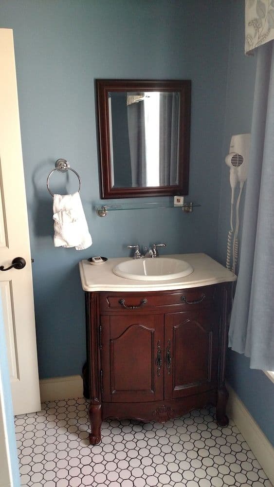 Standard Studio Suite, 1 Queen Bed