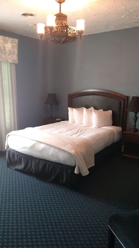 Standard Studio Suite, 1 Queen Bed