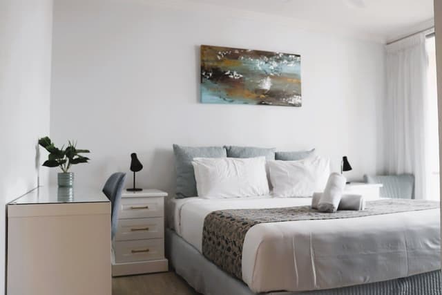 Comfort Studio, 1 King Bed, Balcony, City View