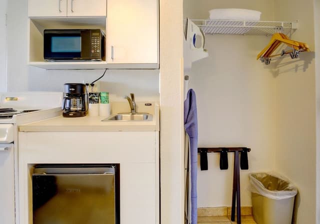 Bayside Efficiency King, First Floor