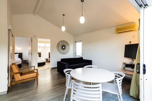 Motel - 2 Bedroom