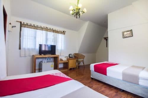 Standard Twin Room