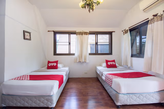 Standard Twin Room