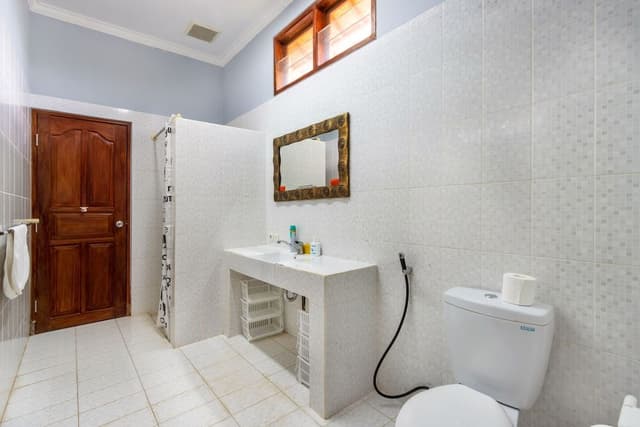 Bungalow with King Bed