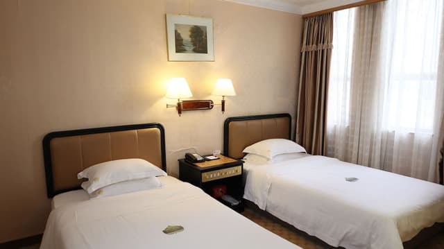 Deluxe Twin Suite