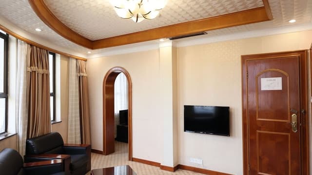 Deluxe King Bed Suite