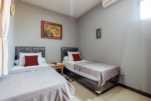 Standard Twin Room