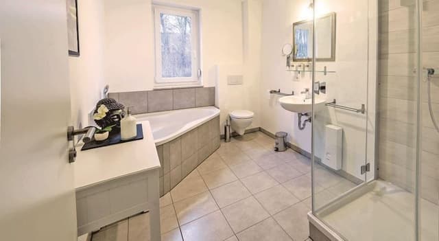 Superior Duplex, 3 Bedrooms, 2 Bathrooms, Lake View
