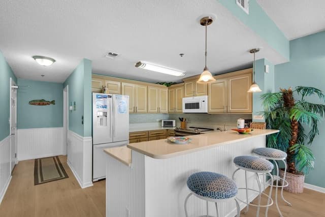 Condo, Multiple Beds (Leeward Key 806)