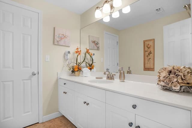 Condo, Multiple Beds (Leeward Key 701)