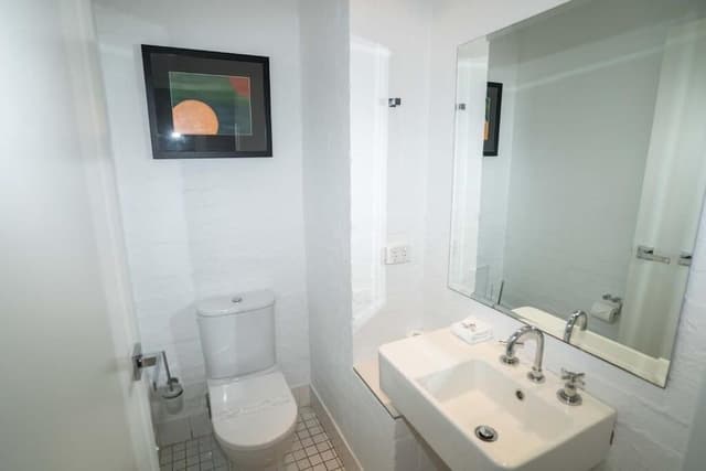 Three Bedroom Apartment with Balcony