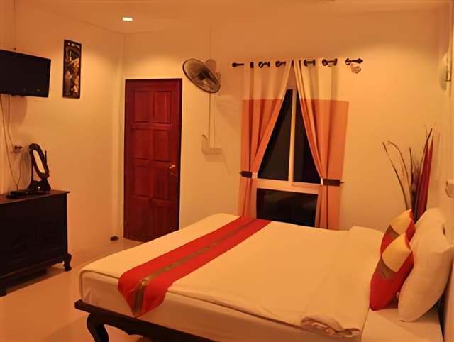 1 Standard Double Bed Room