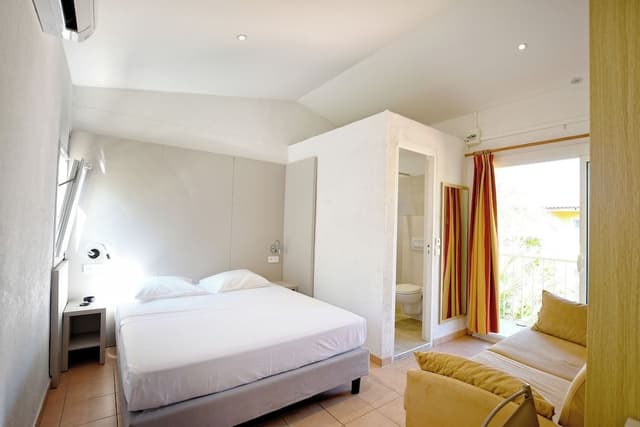 Double room without kitchen