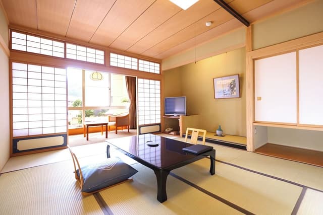 Japanese-Style Room