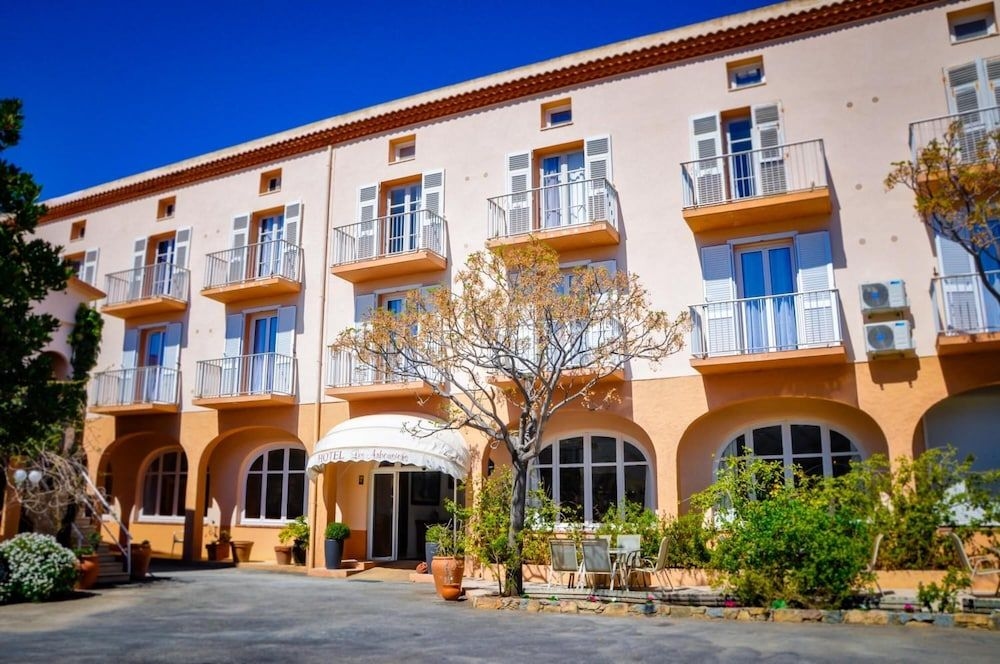 Hotel les Arbousiers0