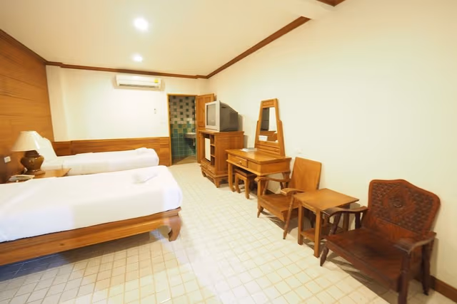 Standard Twin Room