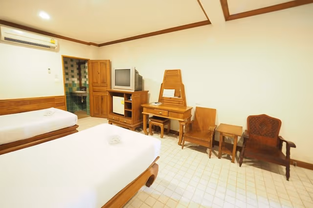 Standard Twin Room