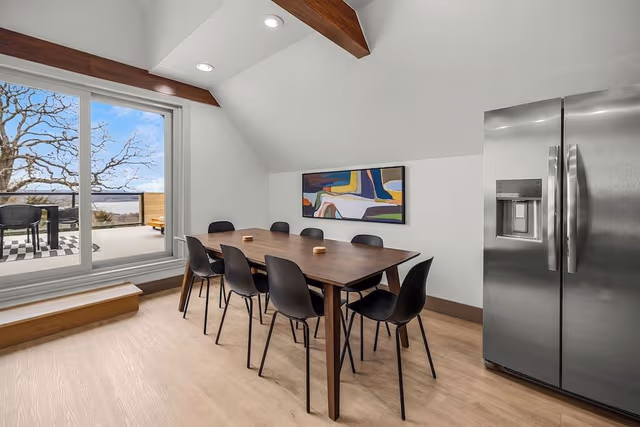 Standard Suite, 2 Bedrooms, Kitchen, Lake View