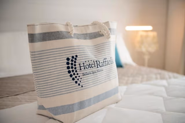 Deluxe Room, 1 Queen Bed, Sea View, Tower