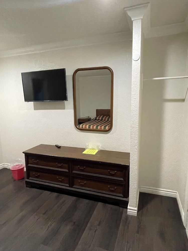 Welcome Inn & Suites Anaheim4