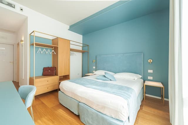 Deluxe Double or Twin Room, Partial Sea View