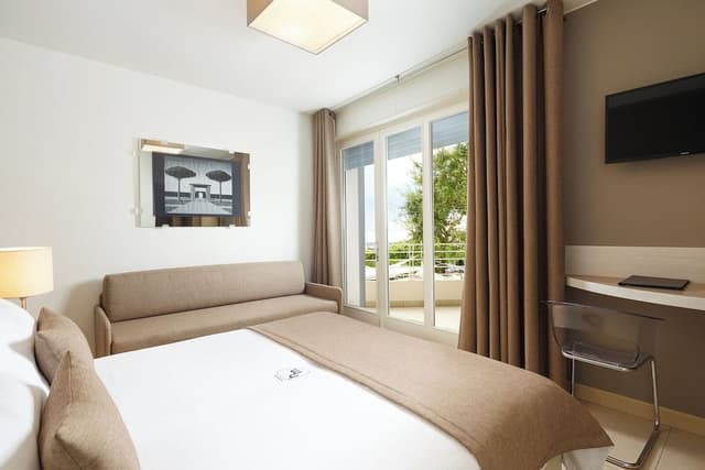 Classic Triple Room, Ocean View