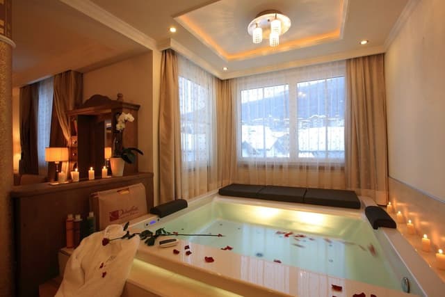 Luxury Suite, Hot Tub (Spa Suite)