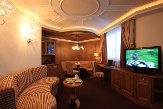 Luxury Suite, Hot Tub (Spa Suite)