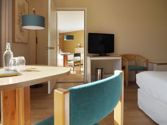 Classic Double Room, Partial Ocean View