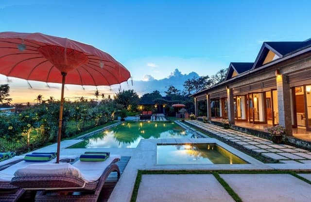 Villa, Smoking