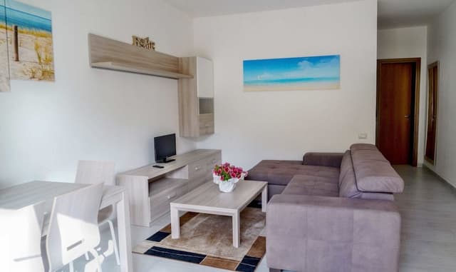 Deluxe Condo, 2 Bedrooms (6 pax)