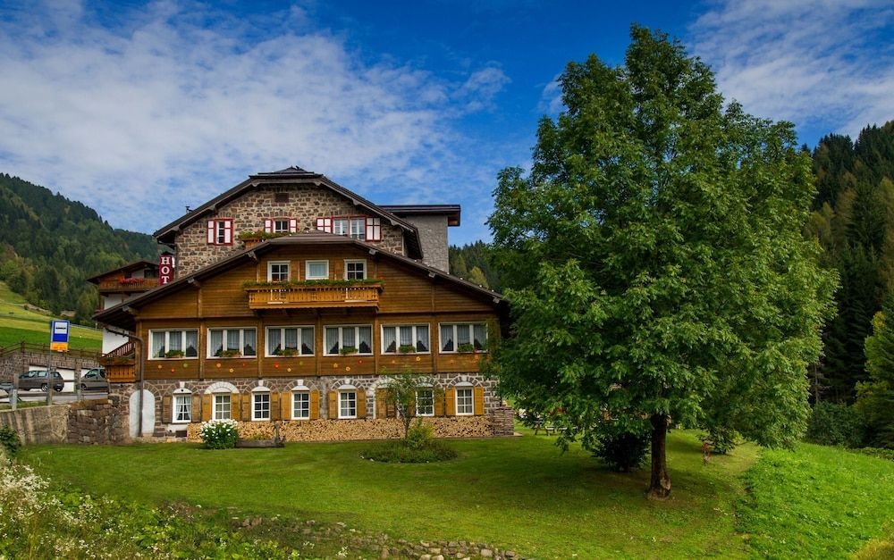 Mountain Hotel Zaluna2