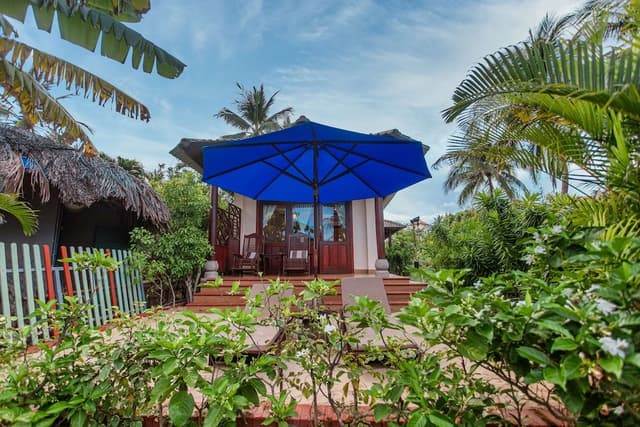 Bungalow, Beachfront