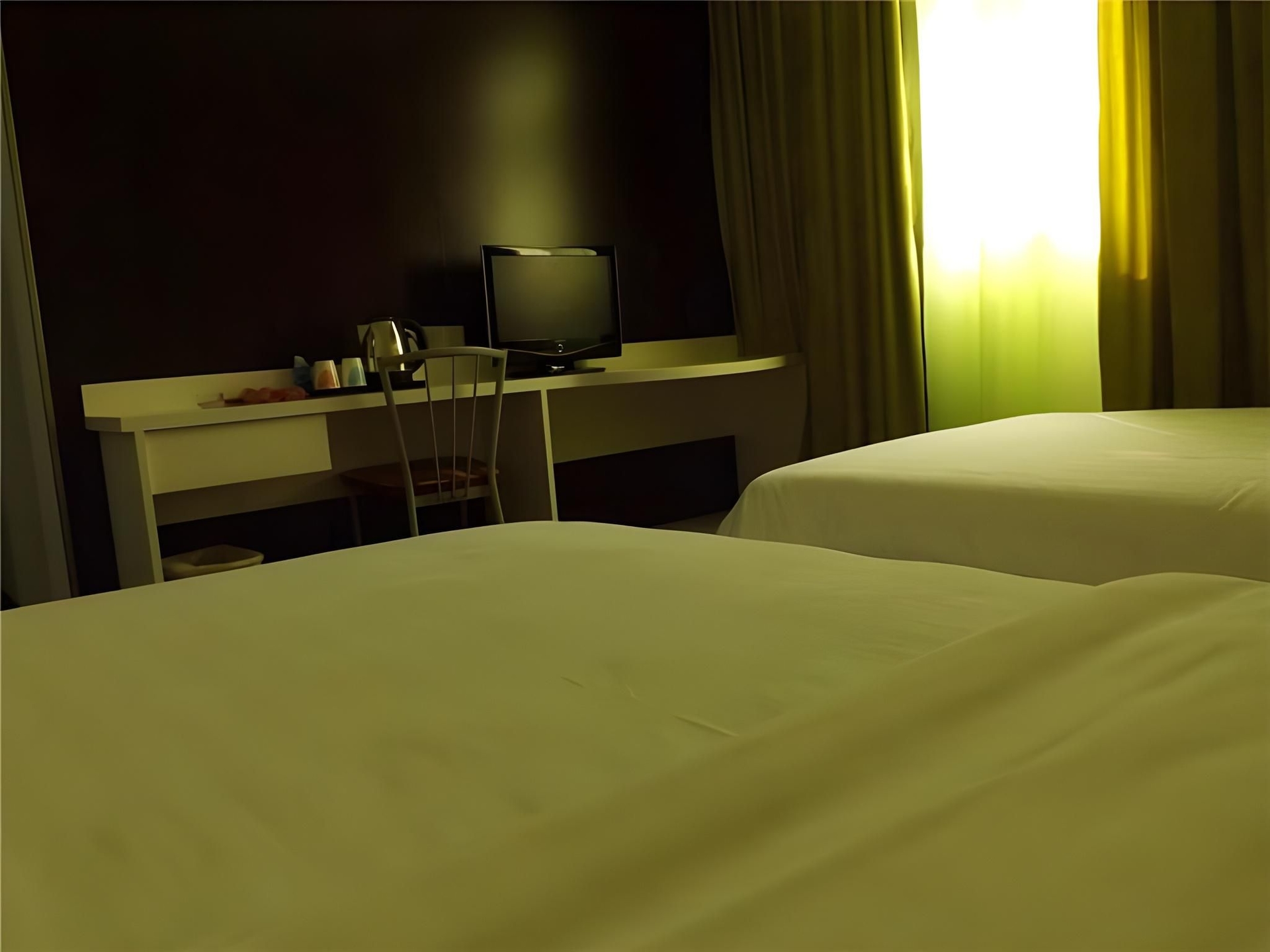 โรงแรมวี8 สีหลาง (V8 Xilang Hotel)2