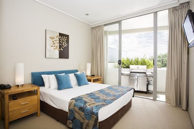 3 Bedroom & Heated Pool