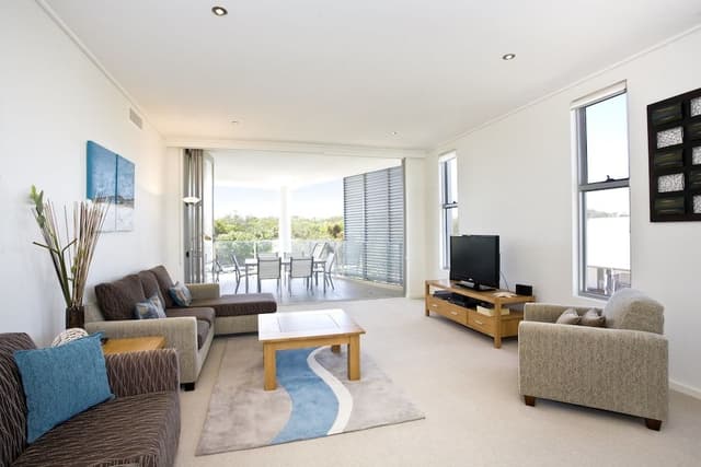 3 Bedroom & Heated Pool