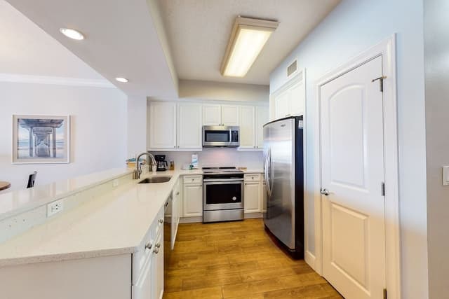 Condo, 3 Bedrooms