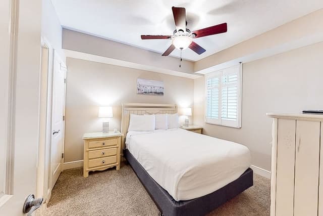 Condo, 4 Bedrooms